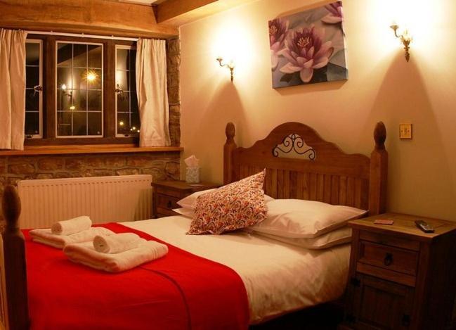 The George Inn & Millingbrook Lodge Ltd Lydney Ngoại thất bức ảnh